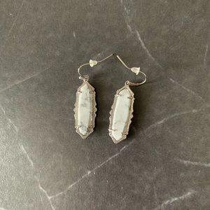 *Rare* Kendra Scott Fran Earrings in Howlite